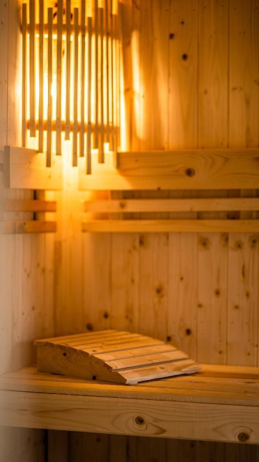 Iz De Maramures Rural Hotel (Adults Only) Surdesti  Εξωτερικό φωτογραφία